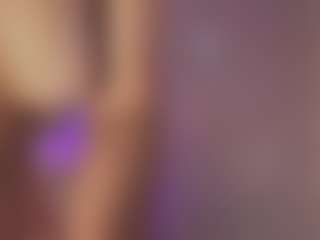 Live cam show with Sweet Veronica - Teen (18+) on CamSodaAdn