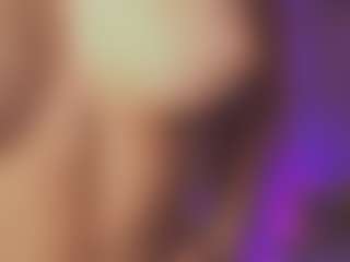 Live cam show with Sweet Veronica - Doggy Style on Free Soda