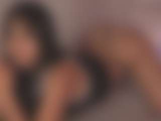 Live cam show with Sweet Veronica - Oil on AdultVida.com