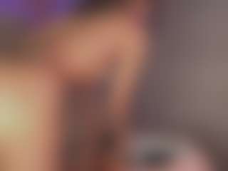 Sweet Veronica MILF webcam performer live streaming
