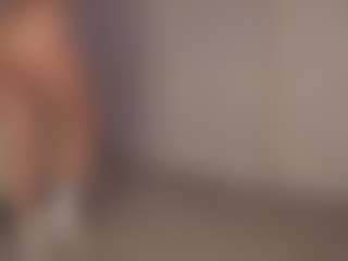Live cam show with Sweet Veronica - Small Tits Teen (18+) on Big Tits