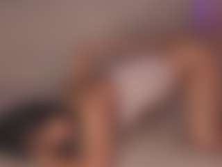 Live cam show with Sweet Veronica - Fetish MILF on Soda Cam