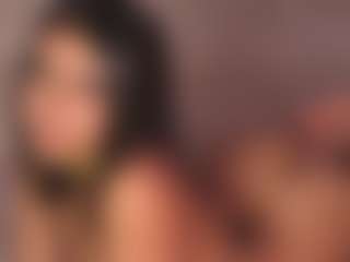 Live cam show with Sweet Veronica - Oil on Camming Site