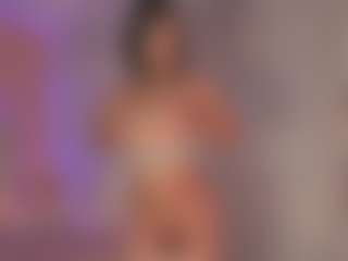 Live cam show with Sweet Veronica - Petite Teen (18+) on Camsoda