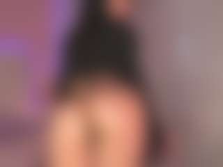 Live cam show with Sweet Veronica - Petite Teen (18+) on Uber Horny