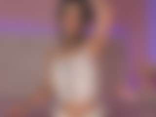 Live cam show with Sweet Veronica - Petite MILF on Strip Flash - Live Sex Shows