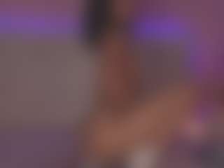 Live cam show with Sweet Veronica - Bedroom MILF on Cam Slut