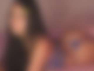 Live cam show with Sweet Veronica - Bedroom on liverealitysex.com
