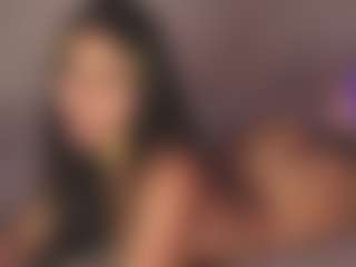 Live cam show with Sweet Veronica - Petite on https://playwithruby.com