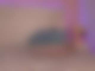 Live cam show with Sweet Veronica - Lush MILF on SpunkLive
