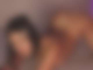 Live cam show with Sweet Veronica - Bedroom MILF on SquirtSoMuch