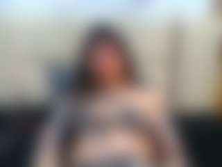 Live cam show with NaughtyKittenm - Athletic on AdultVida.com