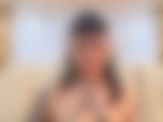 Live cam show with NaughtyKittenm - Nipple Piercings on AdultVida.com