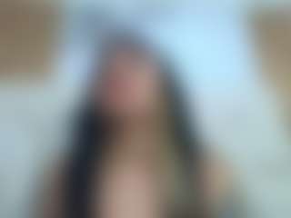 Live cam show with NaughtyKittenm - Nipple Piercings on Gym Cam Girls