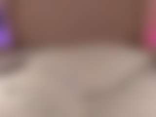 Live cam show with Kayla Rossi - Bbc on Camsoda