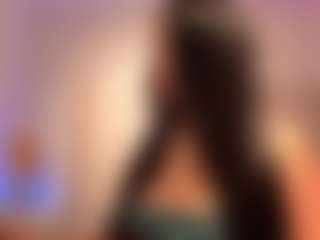 Live cam show with Kayla Rossi - Dildo Or Vibrator on Camsoda