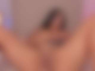 Live cam show with Kayla Rossi - Bbc on StripNow