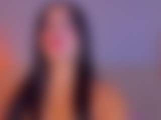 Live cam show with Kayla Rossi - Fingering on Latina Girls
