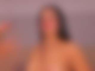Live cam show with Kayla Rossi - Fingering on madthumbs