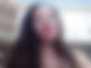 Live cam show with LizethBels - Middle Aged on livesuperchat.net