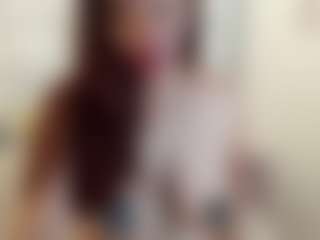 Live cam show with LizethBels - Middle Aged on Camsoda