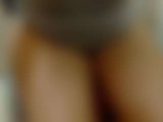 Live cam show with LizethBels - Bedroom Mature on Camming Site
