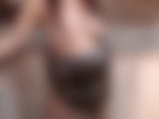 Live cam show with LizethBels - Gamer MILF on Livezox