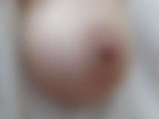Live cam show with LizethBels - Middle Aged on studioflirtlive.com