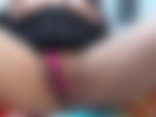 Live cam show with LizethBels - Dildo Mature on Camsoda