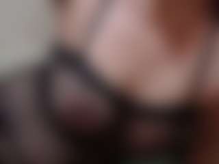 LizethBels MILF webcam performer live streaming