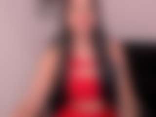 Live cam show with AlyssaDean - Living Room on intimatelivegirls.com