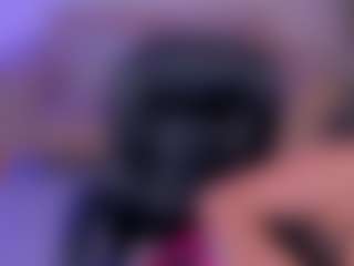 Live cam show with AlyssaDean - Shaved Pussy on Camsoda
