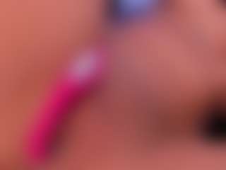 Live cam show with AlyssaDean - Student on Camsoda