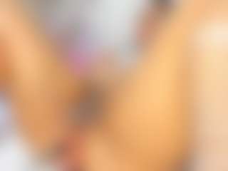 Live cam show with Elettra - Ebony on Uber Horny | colombia