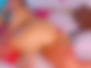 Live cam show with Elettra - Ebony on SmokeAndPoke | colombia