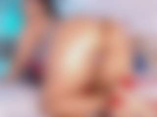 Live cam show with Elettra - Ride Torso on Camsoda
