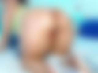 Live cam show with Elettra - Ebony on Camsoda | colombia