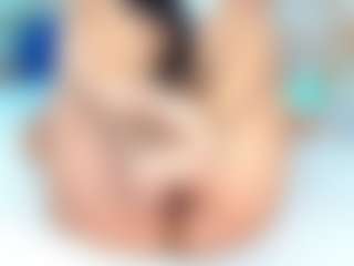 Live cam show with Elettra - Fuck Machine on Camsoda