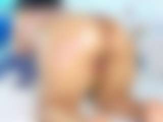 Live cam show with Elettra - Ebony on slutload | colombia
