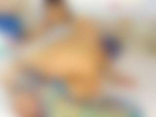 Live cam show with Elettra - Fuck Machine on StripNow