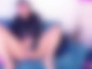 PEACHFEMMEBOY's Live Sex Cam Show