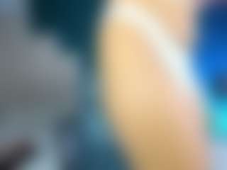 Live cam show with PEACHFEMMEBOY - Average on Hubzter Live