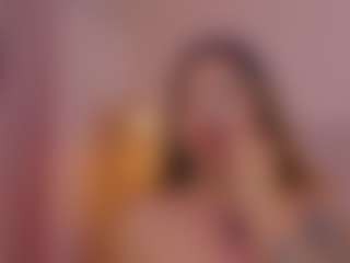 CrystalW's Live Sex Cam Show