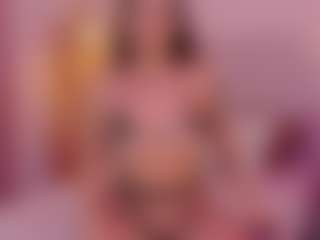 Live cam show with CrystalW - Athletic on Camiplay Live