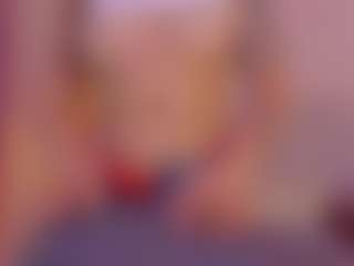 CrystalW's Live Sex Cam Show