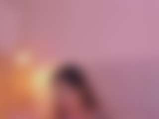 CrystalW's Live Sex Cam Show