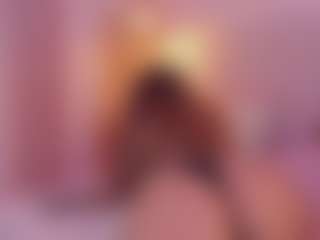 CrystalW's Live Sex Cam Show