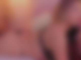 CrystalW's Live Sex Cam Show