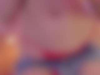 Live cam show with CrystalW - Lush Blonde Hair on AdultVida.com