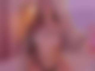 Live cam show with CrystalW - Spank Curvy on Gym Cam Girls